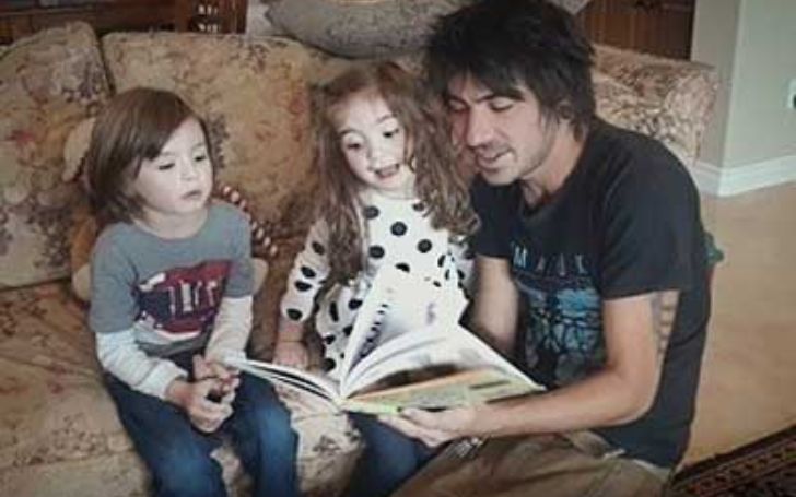 Alex Aniston with his two kids, Ryan and Kira.